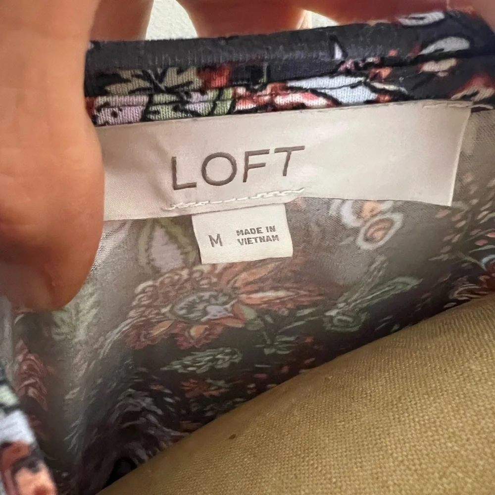 LOFT floral v-neck sleeveless knit dress medium